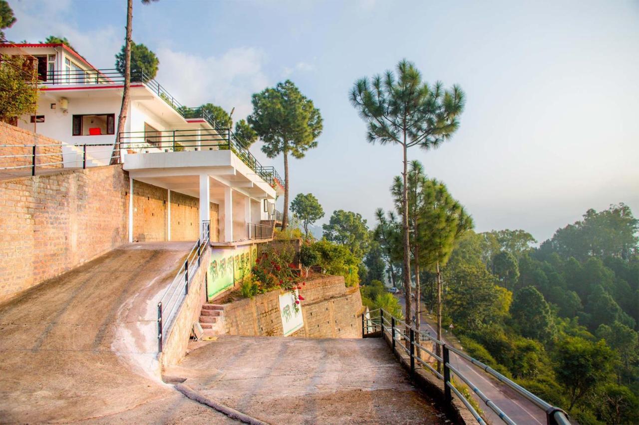 Villa Woodside Meadows By Veo - Part Of Stayvista Kasauli Exteriér fotografie