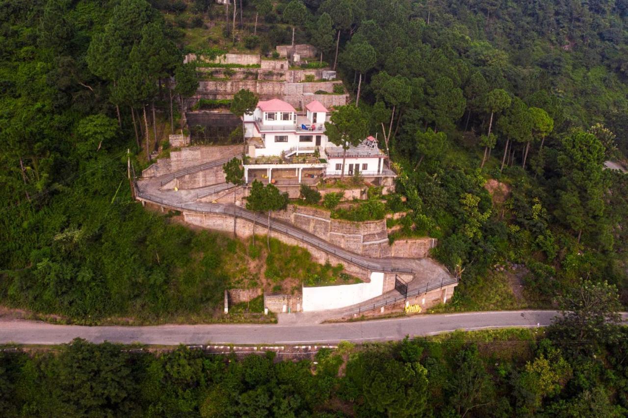Villa Woodside Meadows By Veo - Part Of Stayvista Kasauli Exteriér fotografie