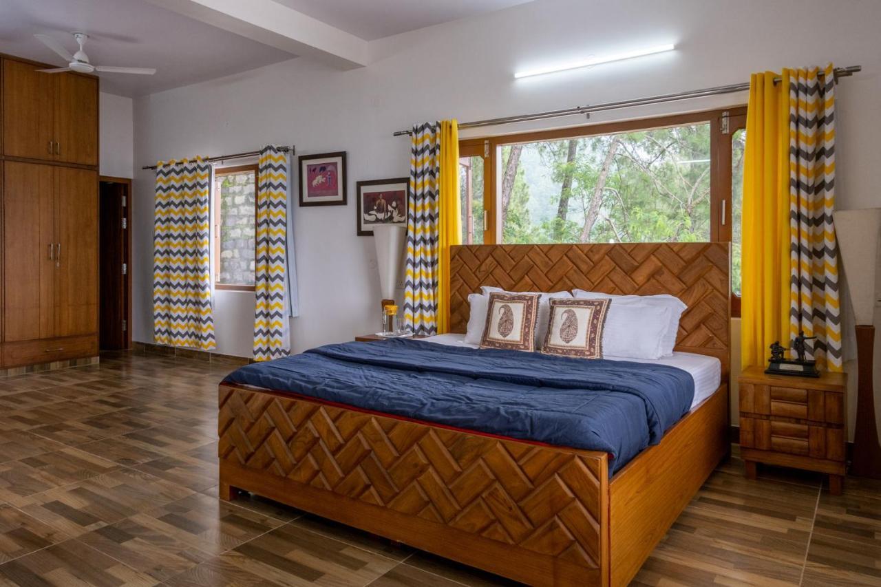 Villa Woodside Meadows By Veo - Part Of Stayvista Kasauli Exteriér fotografie